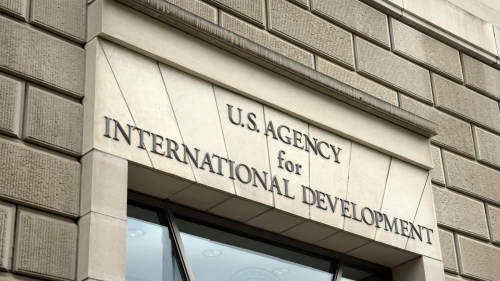 Комикс и опера о трансгендерах: Белый дом раскрыл некоторые траты USAID