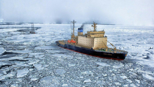 Одинокое и опасное место. Ученые на базе в Антарктике просят спасти их от коллеги