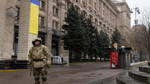 Верховная рада продлила военное положение еще на три месяца. Значит ли это, что скорого мира и выборов в Украине не ждут?