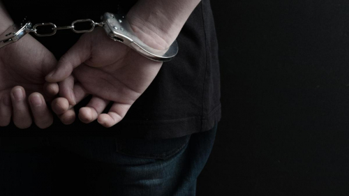 Обвинение в поджогах домов, связанных с премьером Британии, предъявили гражданину Украины