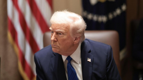 Аналитик предсказал Трампу поражение в торговой войне с Китаем