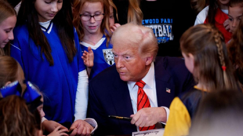 Белый дом заявил о недовольстве Трампа заявлениями Путина и Зеленского