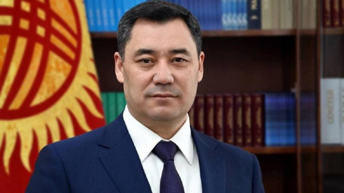 "Чтобы не было конфликта интересов": почему Садыр Жапаров снял с должности Акылбека Жапарова